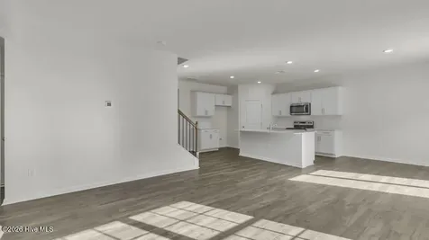 718 Lazy Elm Lane Aberdeen NC 28315