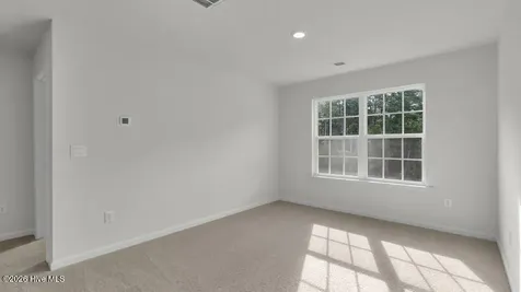 718 Lazy Elm Lane Aberdeen NC 28315