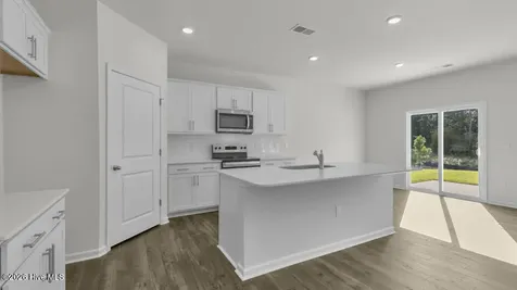 718 Lazy Elm Lane Aberdeen NC 28315