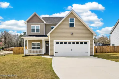 205 W Theriault Court Jacksonville NC 28540