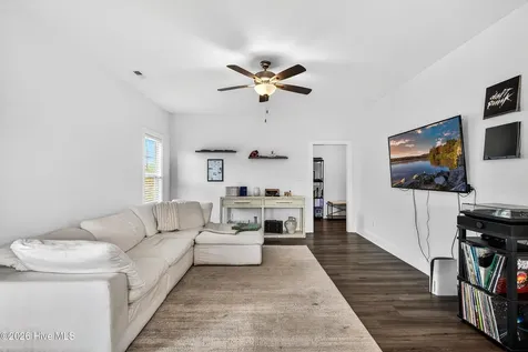 205 W Theriault Court Jacksonville NC 28540