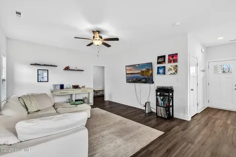 205 W Theriault Court Jacksonville NC 28540