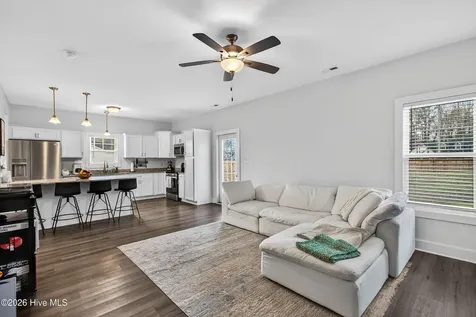 205 W Theriault Court Jacksonville NC 28540