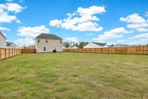 205 W Theriault Court Jacksonville NC 28540