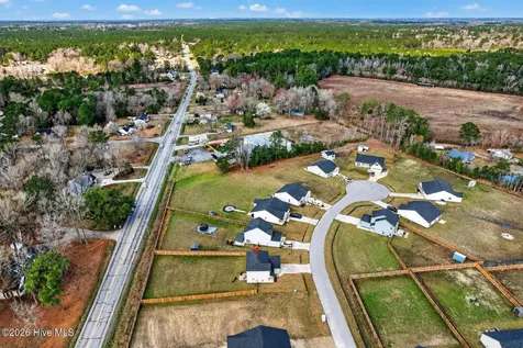 205 W Theriault Court Jacksonville NC 28540