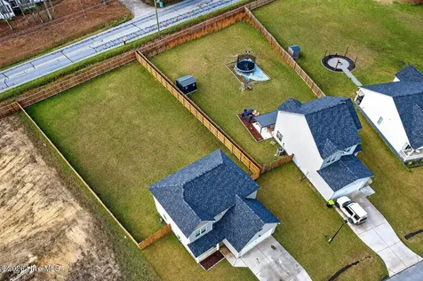 205 W Theriault Court Jacksonville NC 28540