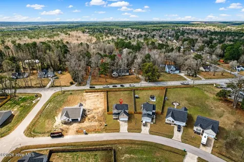 205 W Theriault Court Jacksonville NC 28540