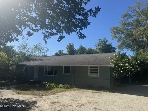 106 Hawthorne Drive Wilmington NC 28403