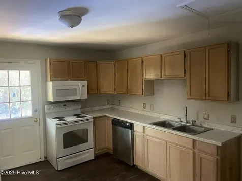 106 Hawthorne Drive Wilmington NC 28403