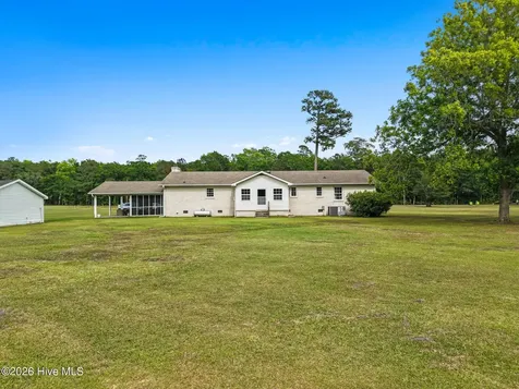 1039 Bay Road SW Shallotte NC 28470