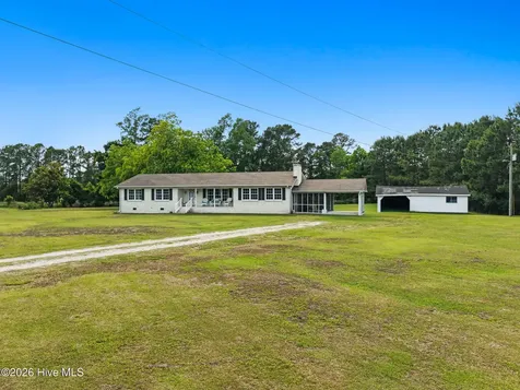 1039 Bay Road SW Shallotte NC 28470