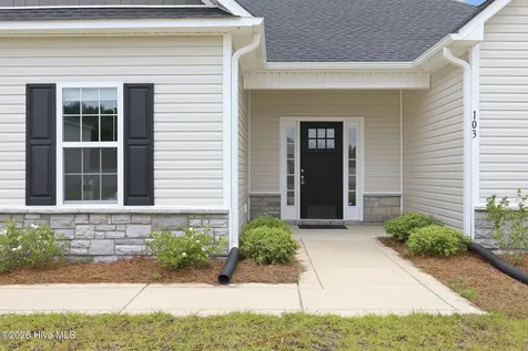 103 Jackson Heights Jacksonville NC 28546