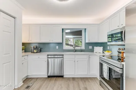 313 E Brown Street Southport NC 28461