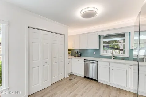 313 E Brown Street Southport NC 28461