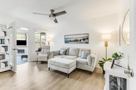 313 E Brown Street Southport NC 28461