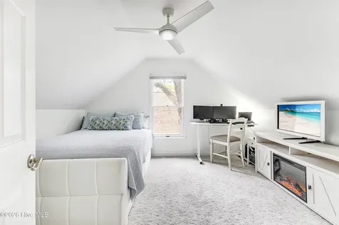 313 E Brown Street Southport NC 28461