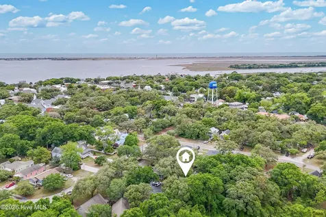 313 E Brown Street Southport NC 28461