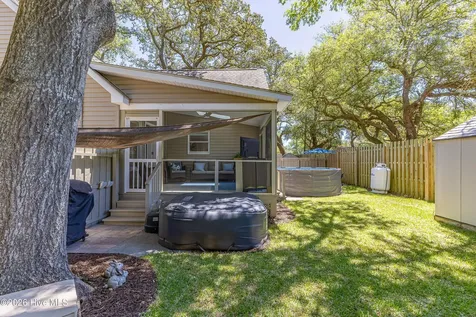 313 E Brown Street Southport NC 28461