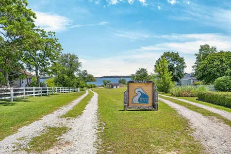 301 Robert Scott Circle Swansboro NC 28584