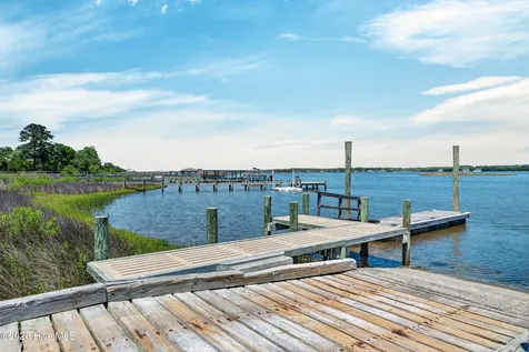 301 Robert Scott Circle Swansboro NC 28584