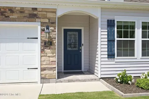138 Pumpernickel Place Washington NC 27889