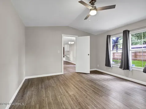 718 Shell Street Hampstead NC 28443
