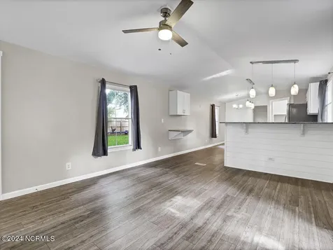 718 Shell Street Hampstead NC 28443