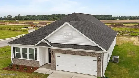 1101 Aviator Lane Ayden NC 28513