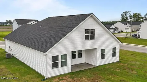 1101 Aviator Lane Ayden NC 28513