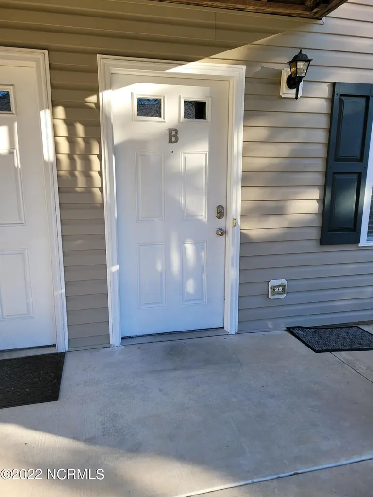5132 Greenville Loop Road Wilmington NC 28409