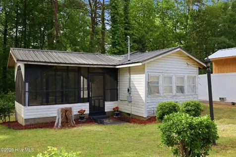 1011 W Main Street Williamston NC 27892