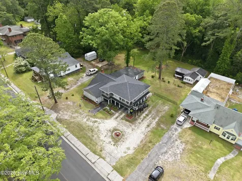 1011 W Main Street Williamston NC 27892
