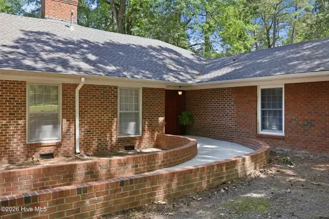 225 Churchill Drive Greenville NC 27858