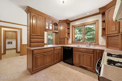 225 Churchill Drive Greenville NC 27858