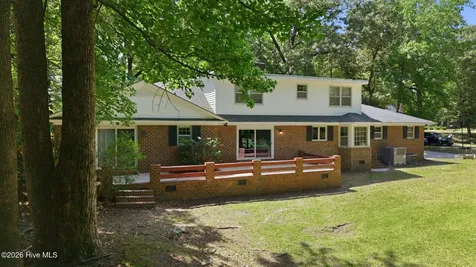 225 Churchill Drive Greenville NC 27858