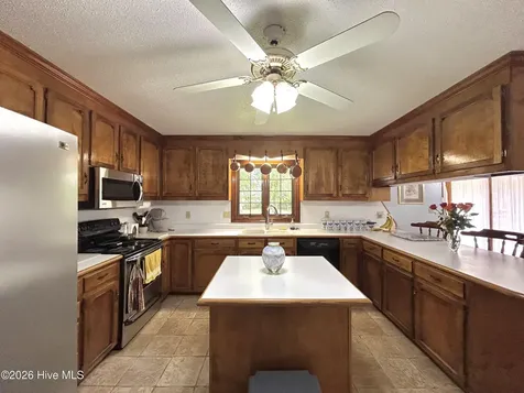 108 Deerfield Road Jacksonville NC 28540