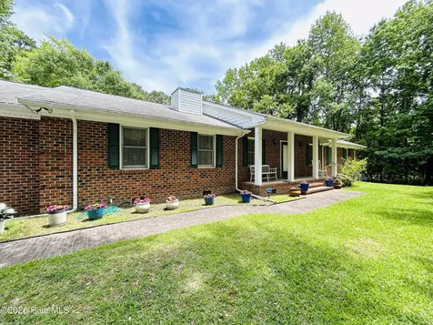 108 Deerfield Road Jacksonville NC 28540