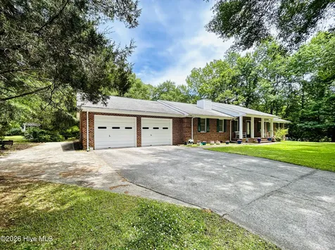 108 Deerfield Road Jacksonville NC 28540