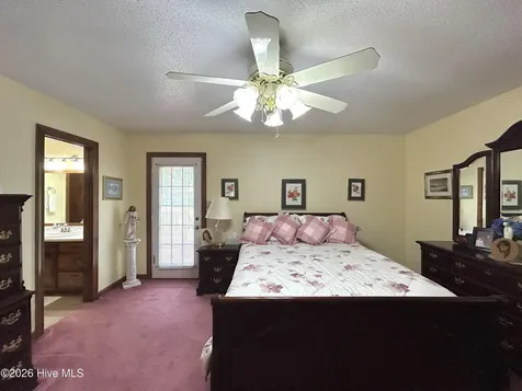 108 Deerfield Road Jacksonville NC 28540