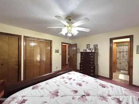 108 Deerfield Road Jacksonville NC 28540