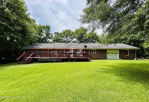 108 Deerfield Road Jacksonville NC 28540