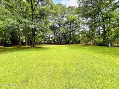 108 Deerfield Road Jacksonville NC 28540