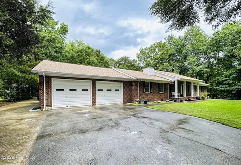 108 Deerfield Road Jacksonville NC 28540