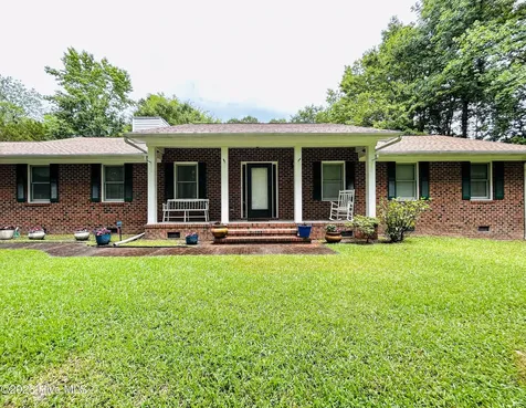 108 Deerfield Road Jacksonville NC 28540