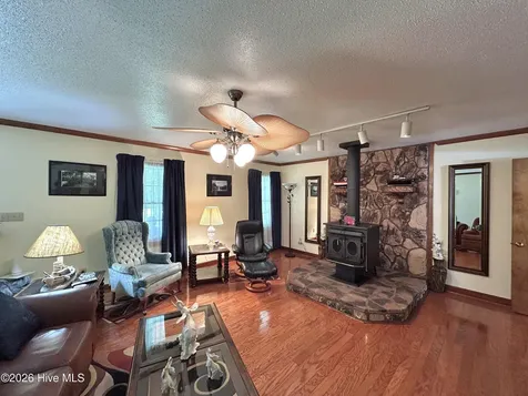 108 Deerfield Road Jacksonville NC 28540