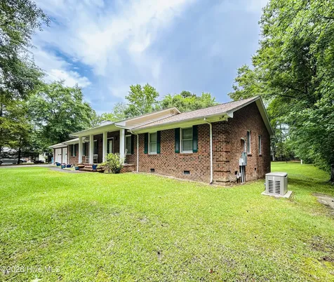 108 Deerfield Road Jacksonville NC 28540