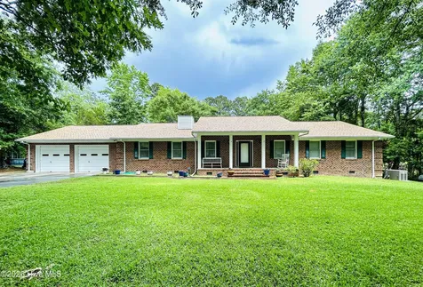108 Deerfield Road Jacksonville NC 28540