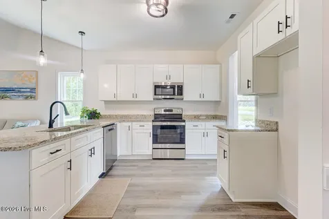 548 Timbercrest Circle SE Bolivia NC 28422