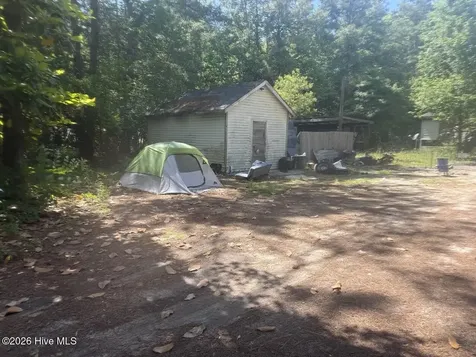 137 Wayne Road Hubert NC 28539