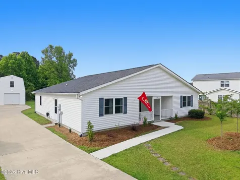 94 Evergreen Drive Hubert NC 28539
